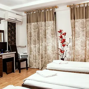 Stars Hotel